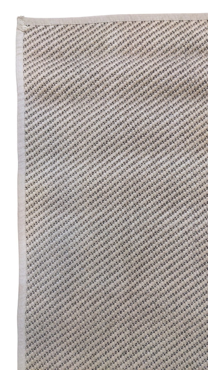 Loop Natural Jute Rug - Size: 5.10 x 4.2