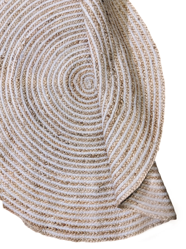 Braided Natural Round Jute Rug - Size: 4 x 4