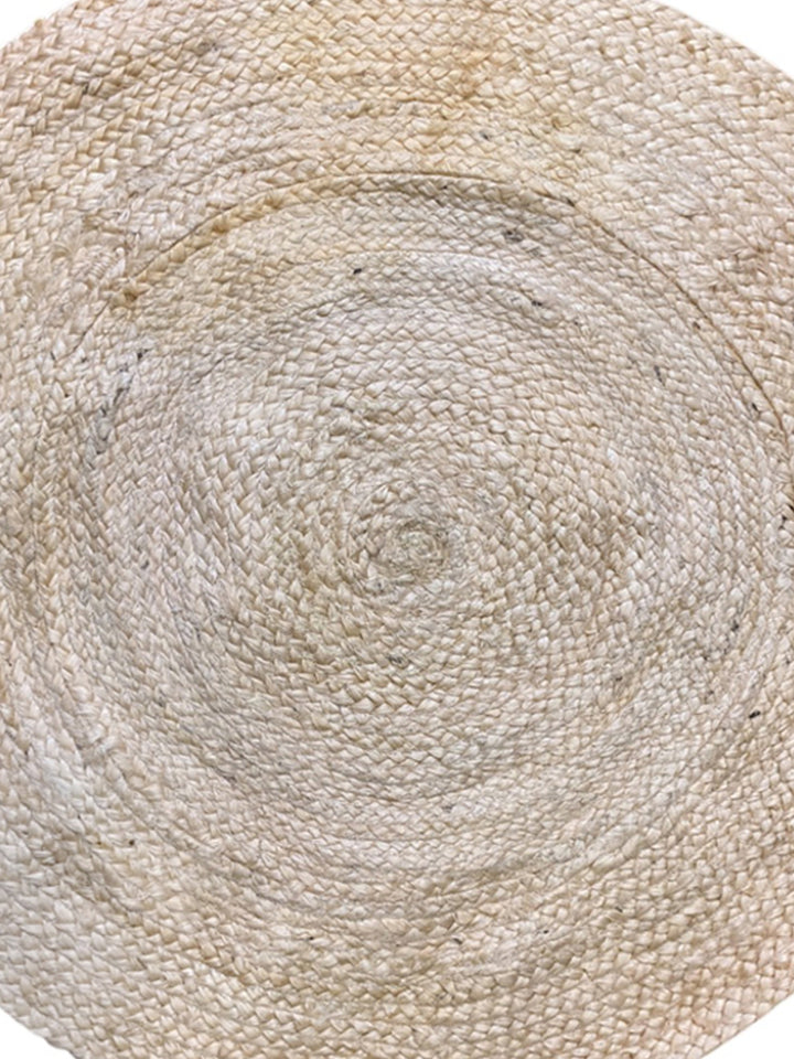 Braided Natural Round Jute Rug - Size: 2.7 x 2.7
