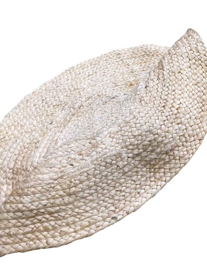 Braided Natural Round Jute Rug - Size: 2.7 x 2.7