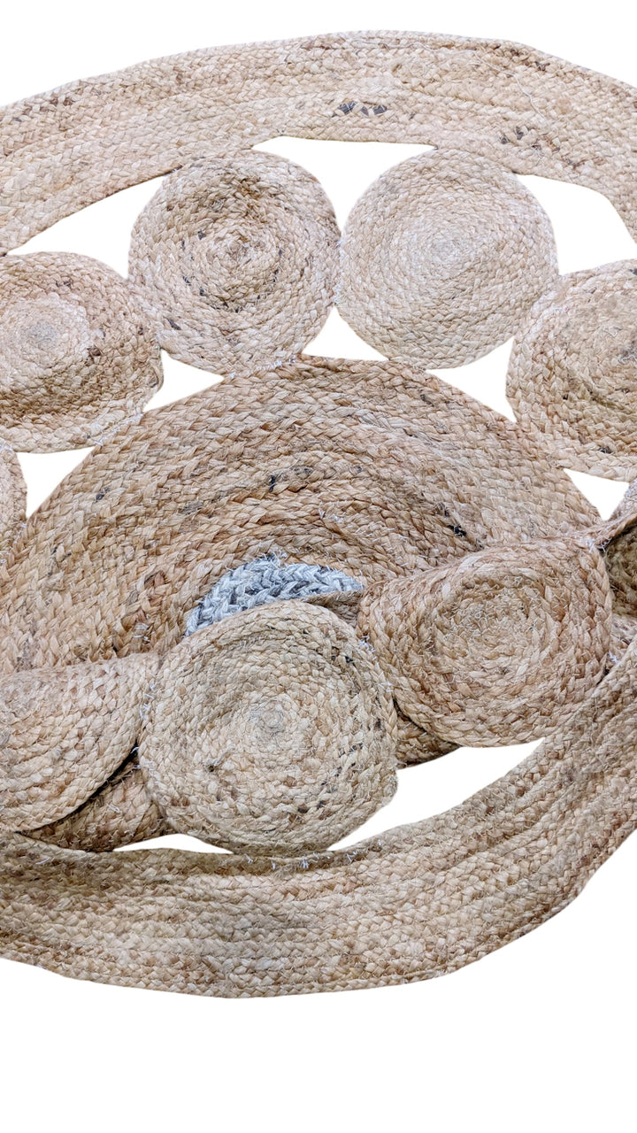 Braided Natural Round Jute Rug - Size: 4 x 4