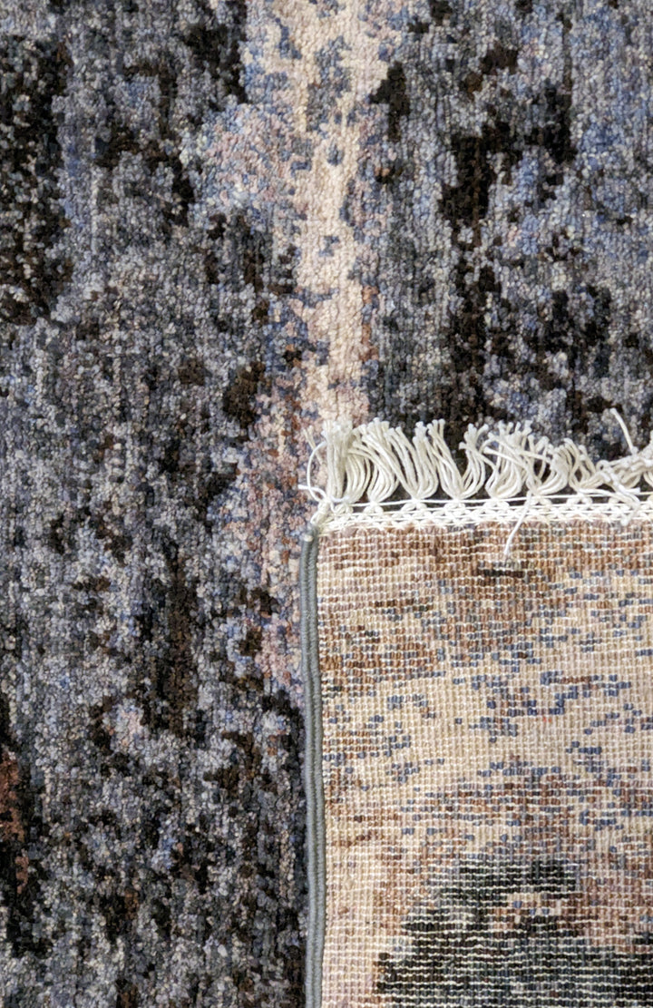 Modern Chobi Silk & Wool Rug - Size: 6 x 4.2
