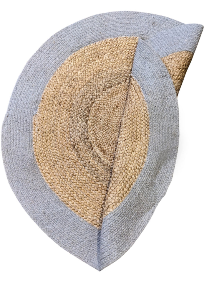 Braided Natural Round Jute Rug - Size: 2.9 x 2.9