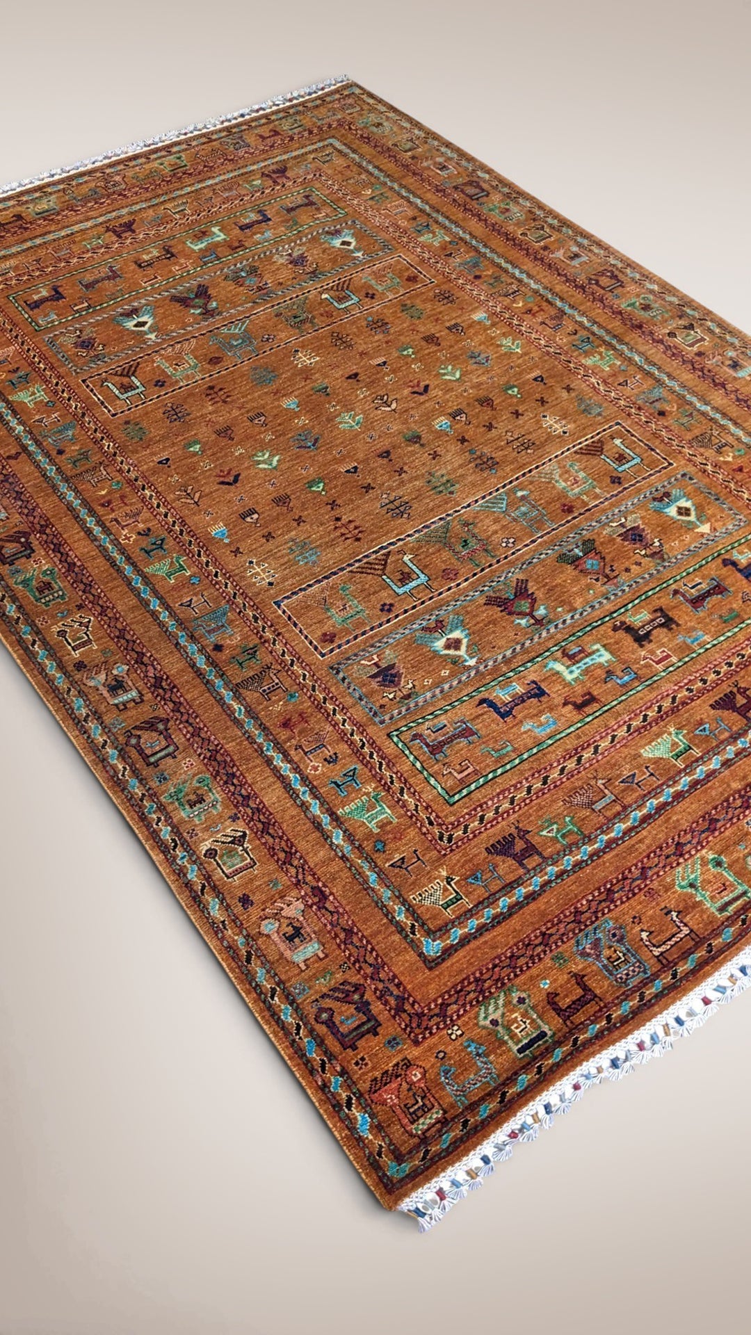 Khurjeen Rug - Size: 8.1 x 5.7