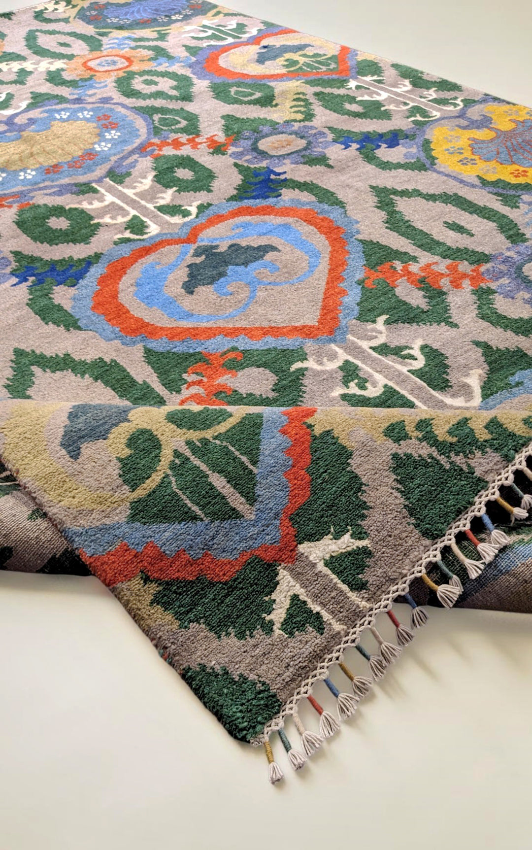 Suzani Modern Chobi Rug - Size: 9.2 x 6.2