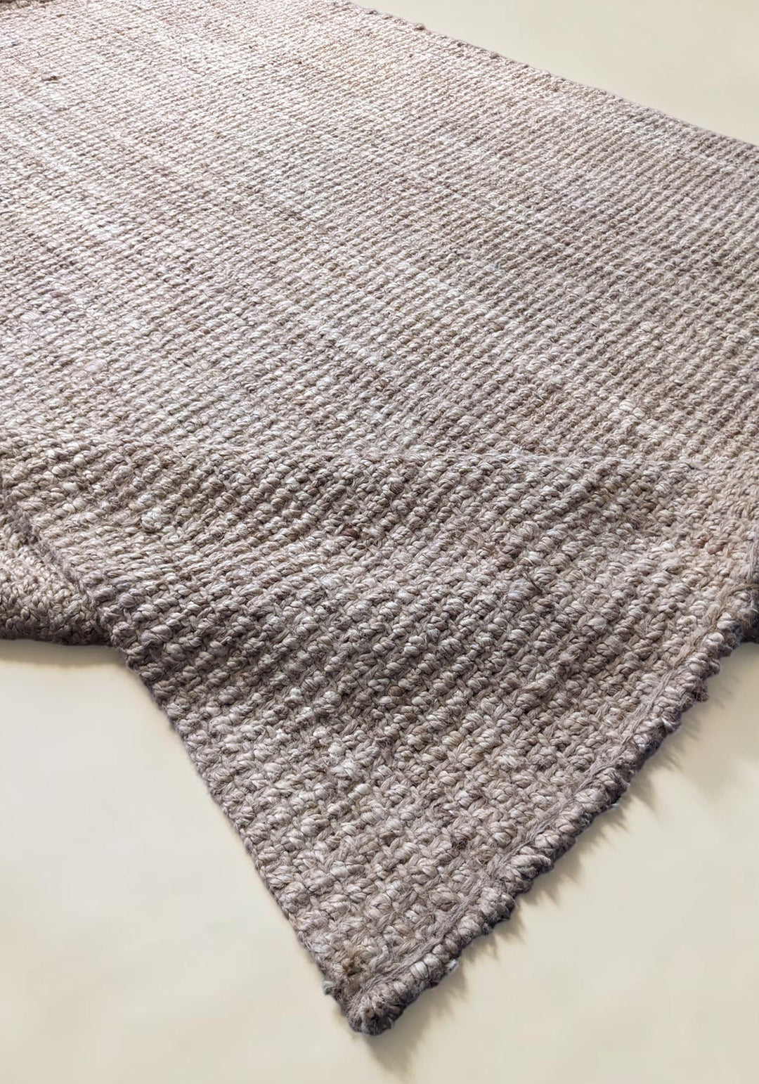 Chunky Natural Jute Rug - Size: 7.7 x 5.7