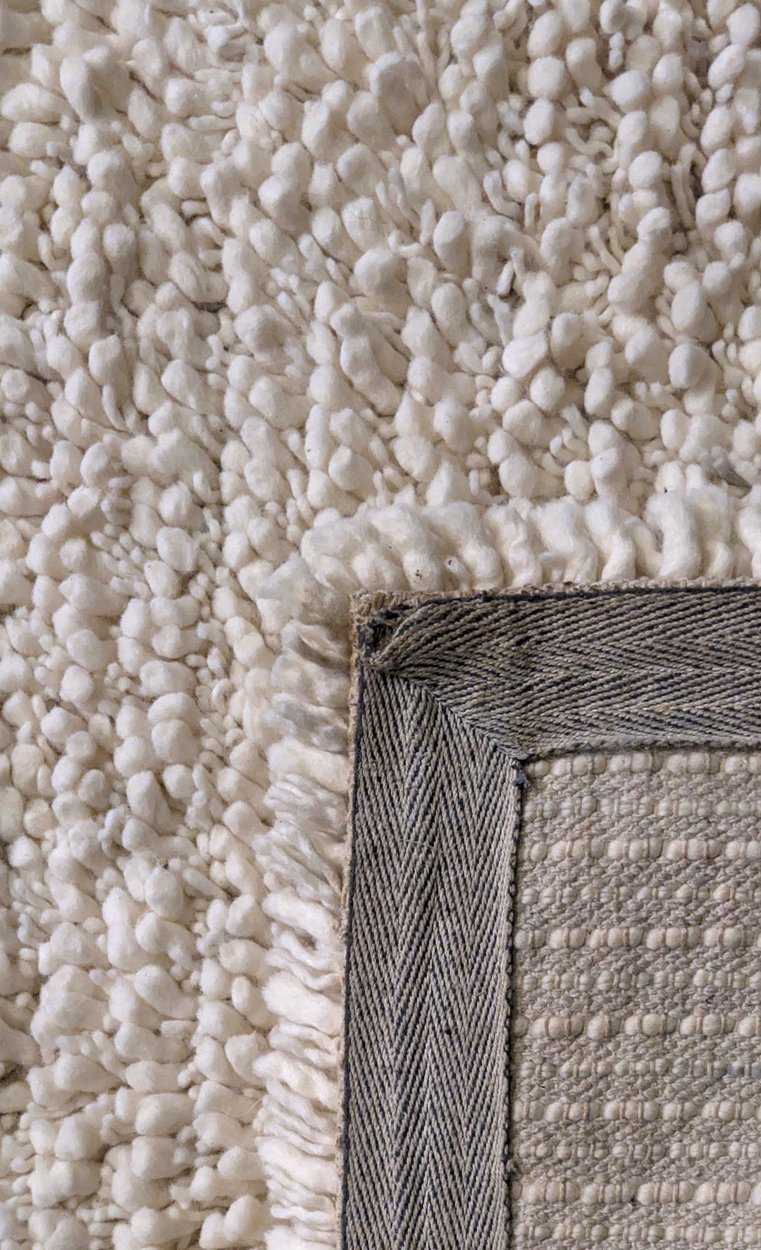 Damro Modern Textured Wool Rug - Size: 10 x 8.2