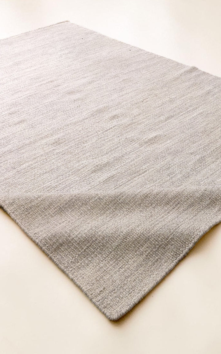 Modern Flatweave Rug - Size: 7.5 x 5.3