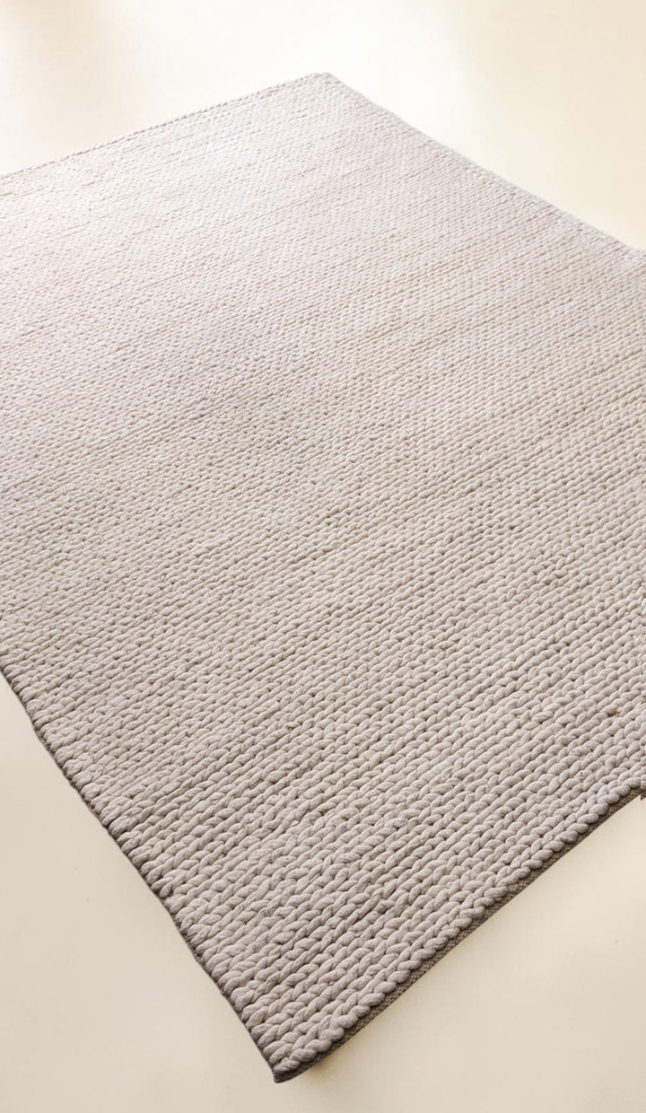 Damro Modern Textured Wool Rug - Size: 8.10 x 6