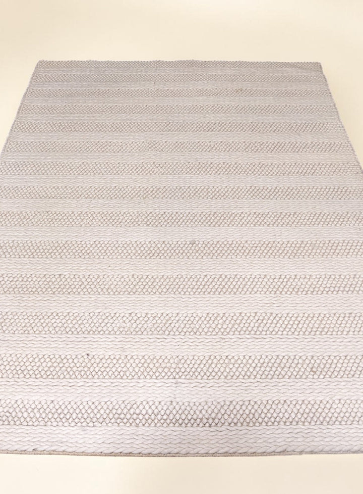 Damro Modern Textured Wool Rug - Size: 7.2 x 4.10