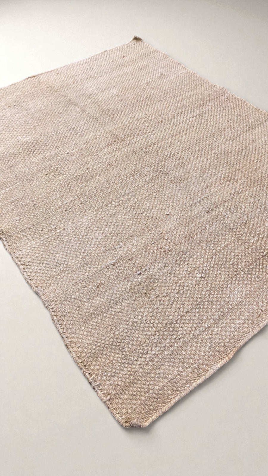 Flatweave Natural Jute Rug - Size: 7.5 x 5.6