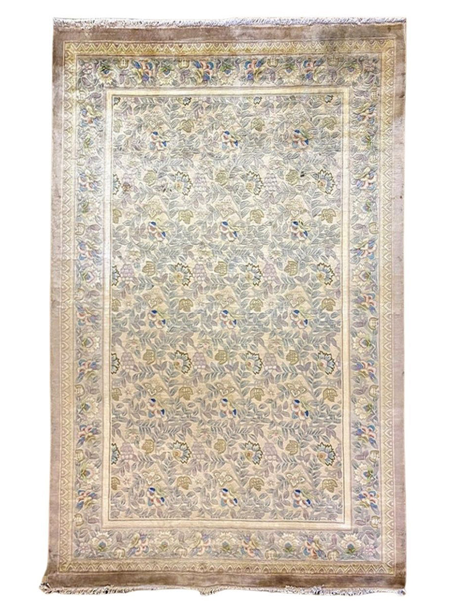 Chinese Pure Silk Rug - Size: 7.10 x 5.6