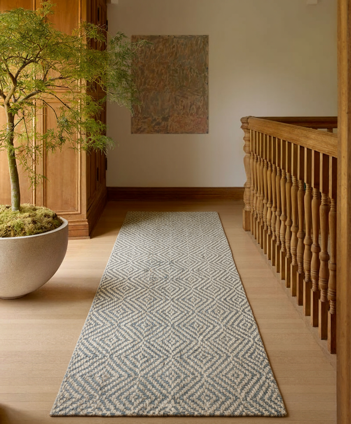 Loop Natural Jute Rug - Size: 7.3 x 2.8
