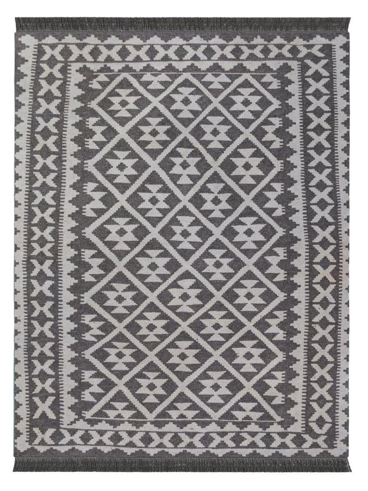 Nuetral Bohemian Kilim - Size: 5.10 x 4.0