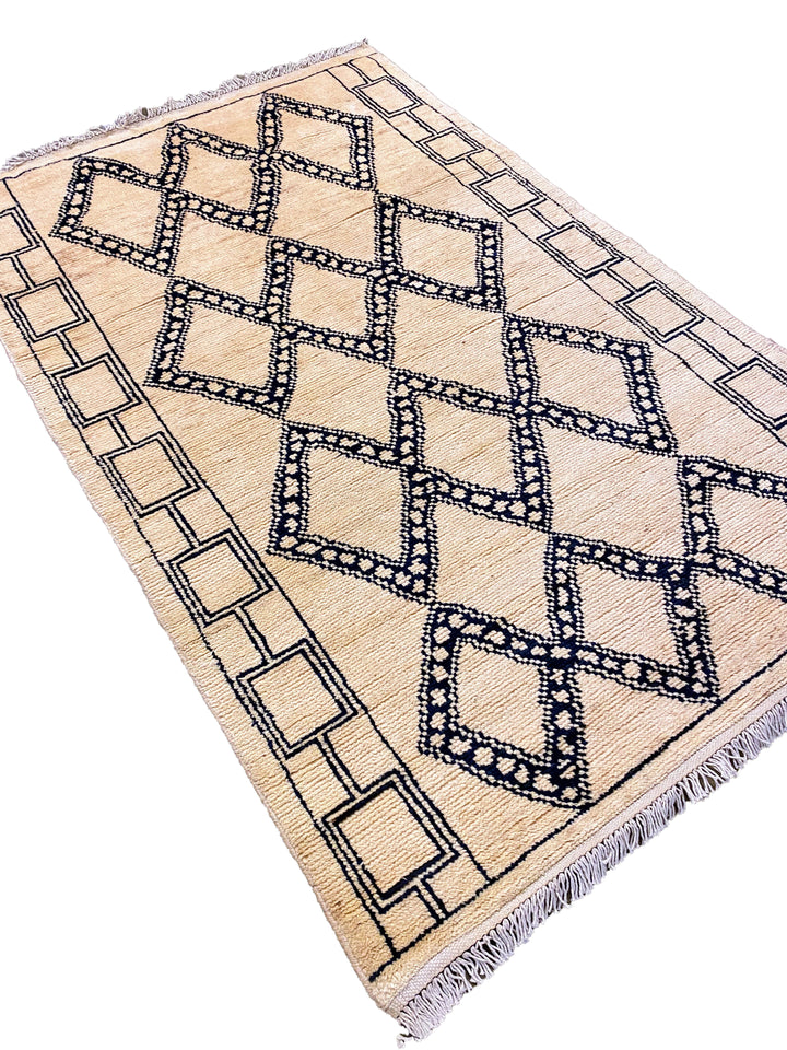 Greige - Size: 6.3 x 4.1 - Imam Carpet Co