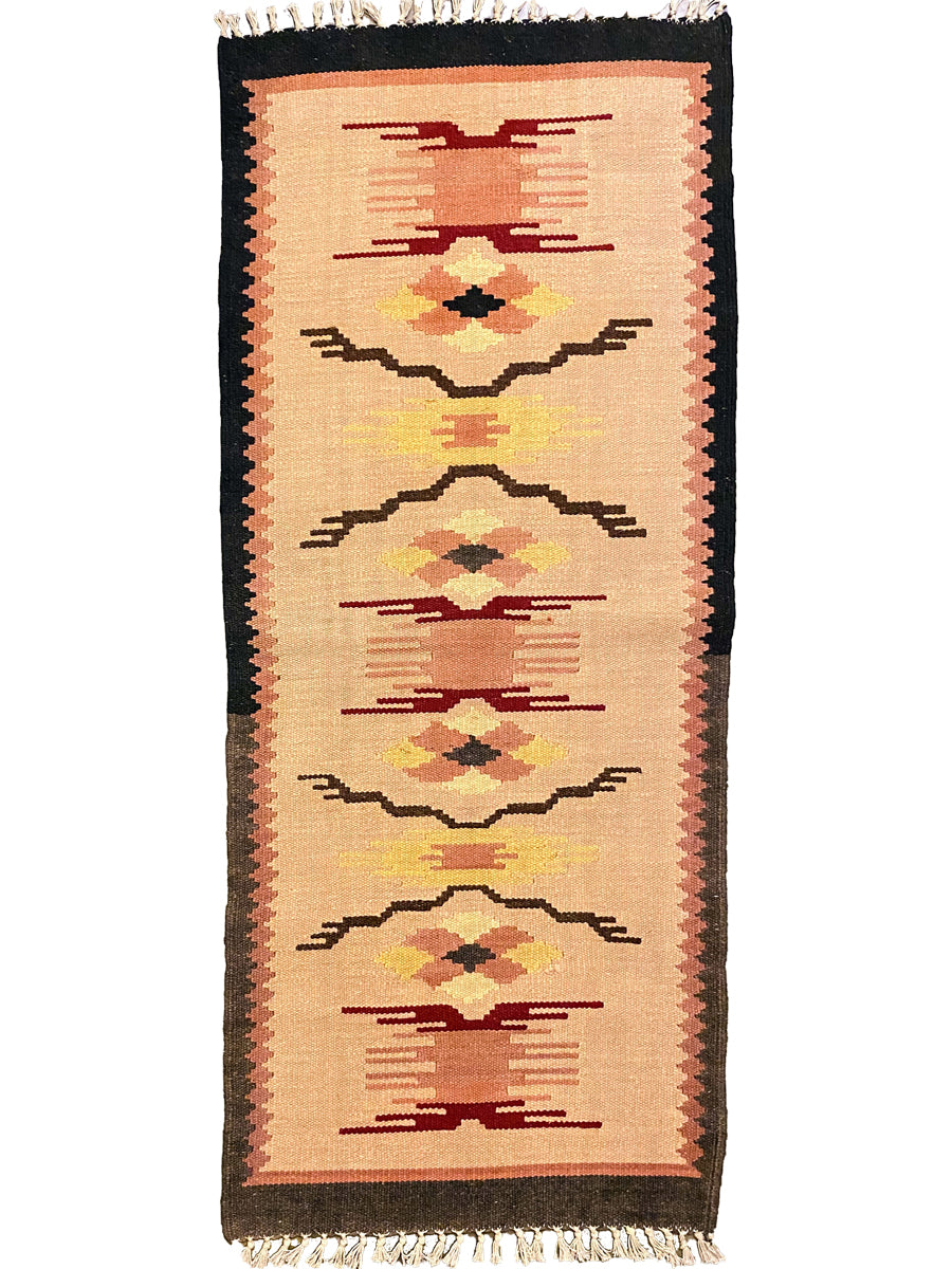Bitez - Size: 4.5 x 1.11 - Imam Carpet Co