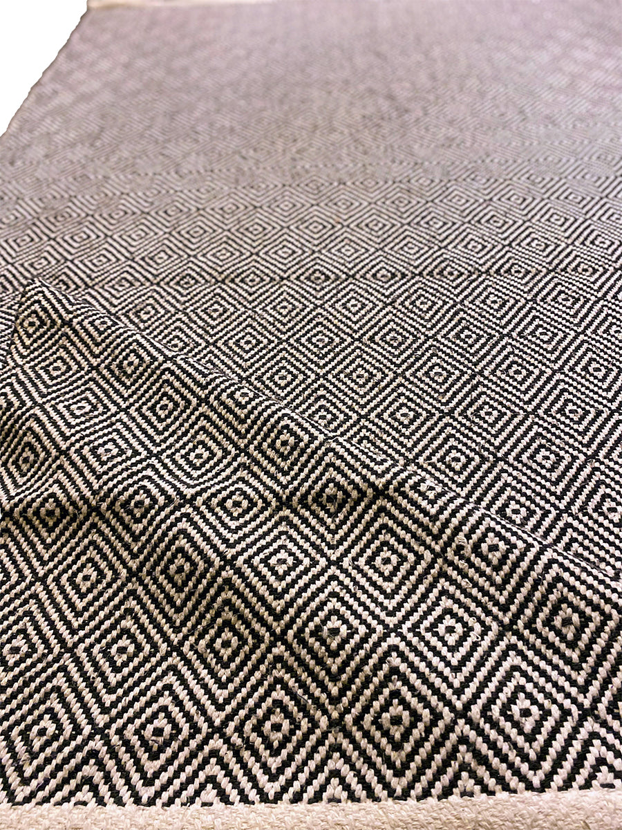 Essence - Size: 5.8 x 3.9 - Imam Carpet Co