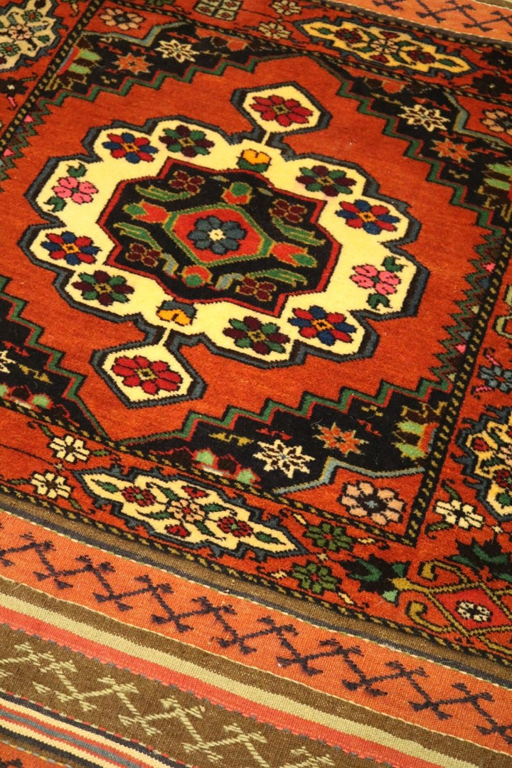 Barjesta - 5.3 x 3.1 - Handmade Kilim - Imam Carpets - Online Shop