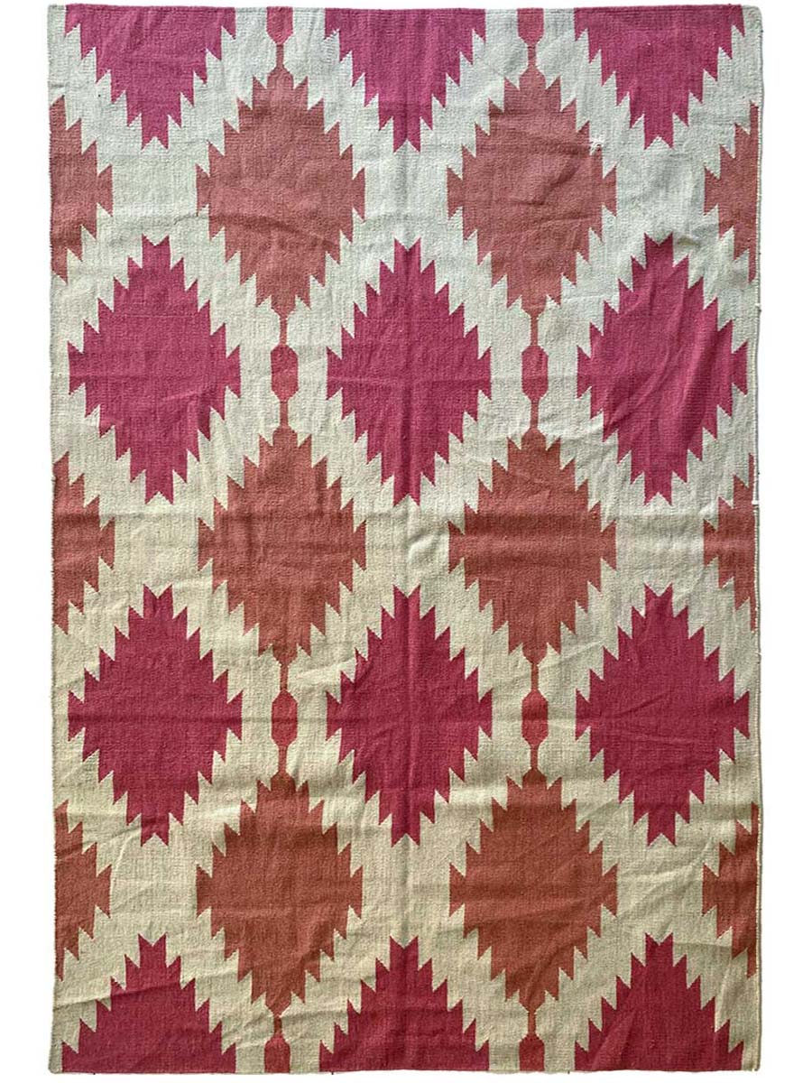Chic patterned Rug - Size: 8 x 4.11 - Imam Carpet Co