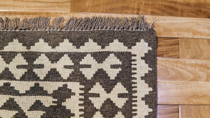 Neutral Bohemian Kilim - Size: 6.3 x 4.10 - Imam Carpets - Online Shop