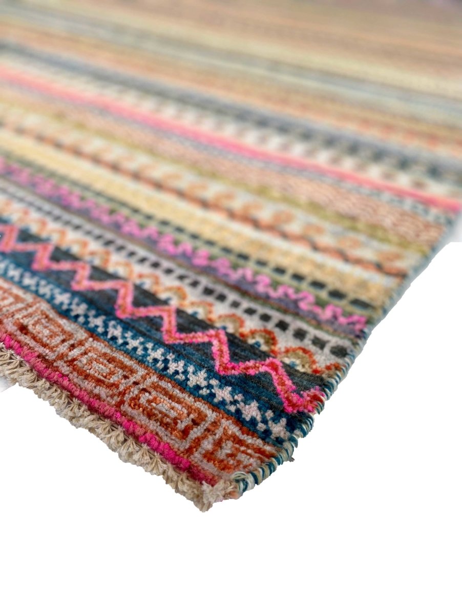 Persian Gabbeh - Size: 8.11 x 6.2 - Imam Carpets Online Store